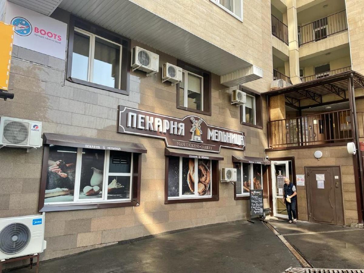 Студия В Стиле Loft В Центре Города Almaty Exterior photo